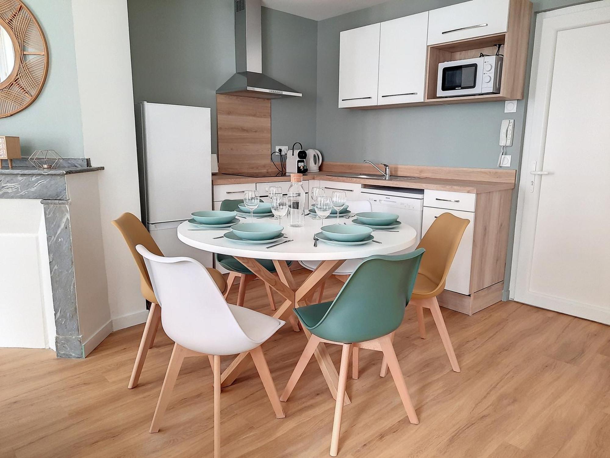Le Nordique - 2 Chambres - Fibre Wifi - Netflix - Menage Inclus Тарб Екстериор снимка