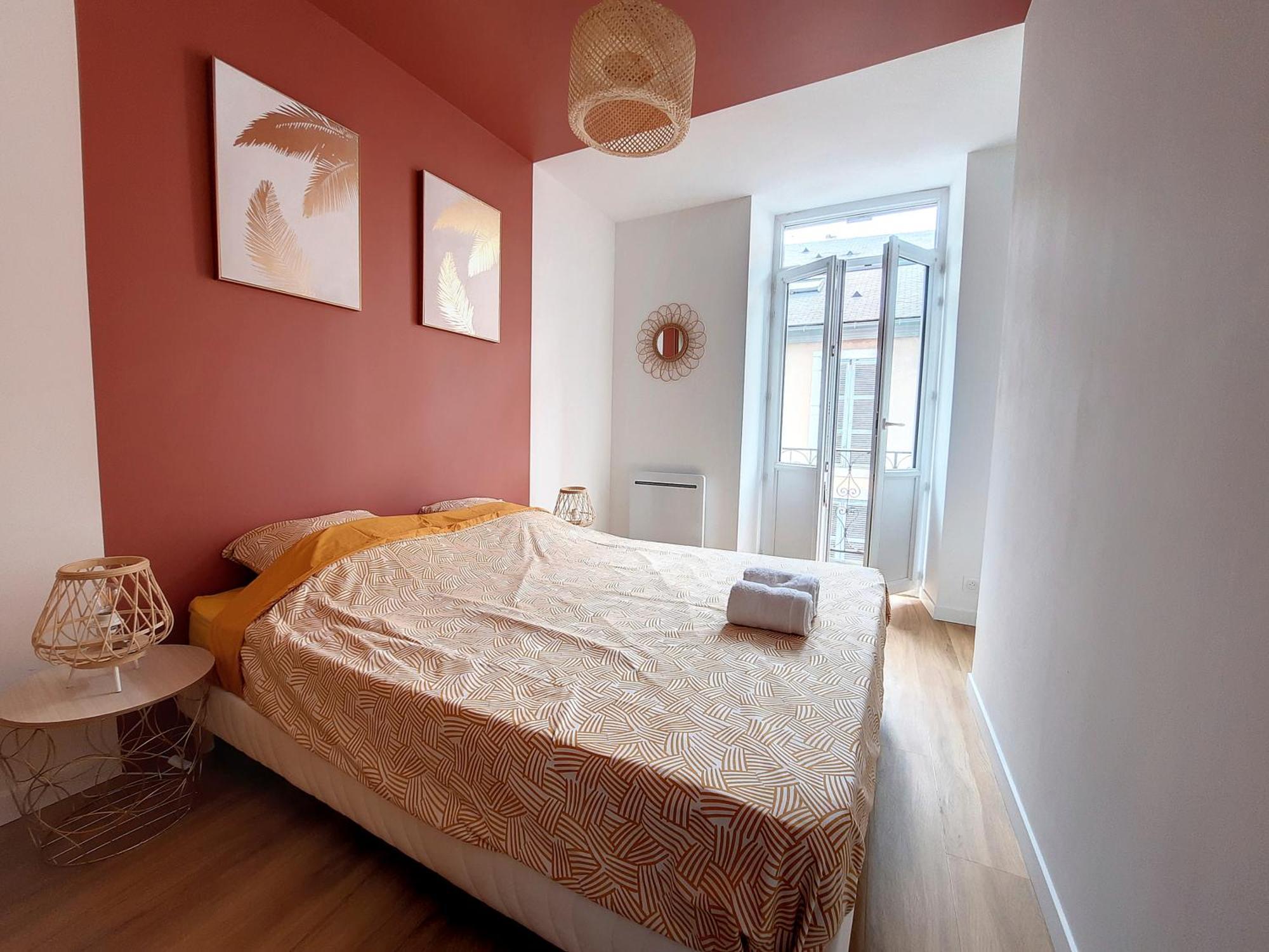 Le Nordique - 2 Chambres - Fibre Wifi - Netflix - Menage Inclus Тарб Екстериор снимка